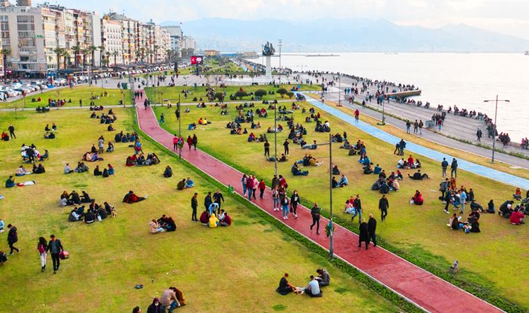 Tabip Odası'ndan rehavet uyarısı: İzmir'de vaka sayıları başa dönebilir