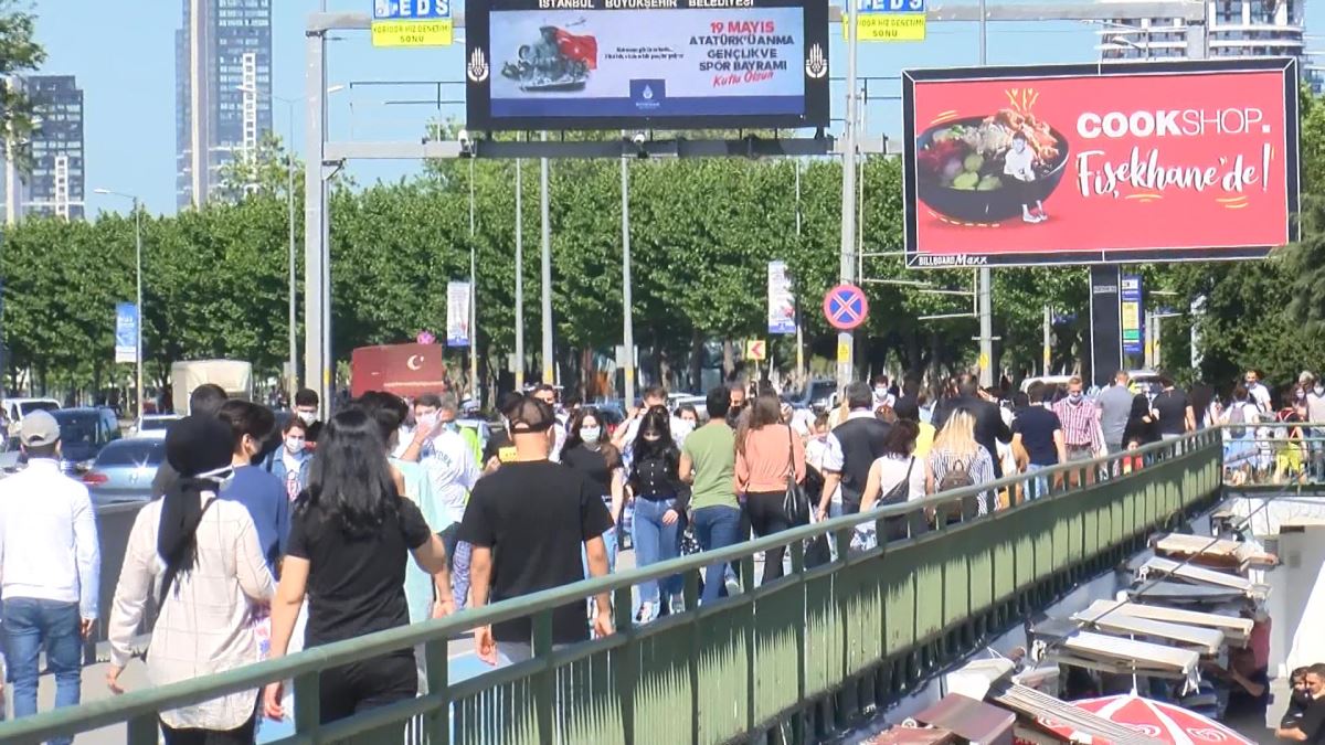 Bakırköy sahilinde yoğunluk: 17 gündür evdeydik, hava almaya geldik