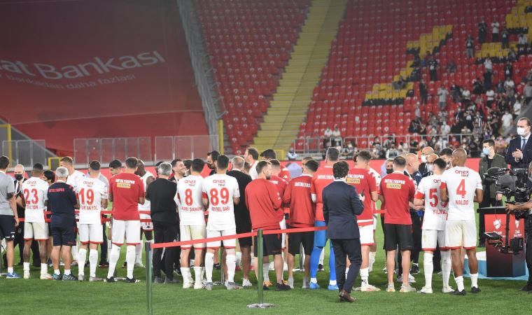 Antalyaspor Teknik Direktörü Yanal'dan final itirafı