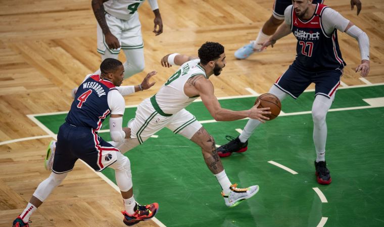 NBA'de Jayson Tatum'un inanılmaz performansı, Boston Celtics'i play-off'a taşıdı