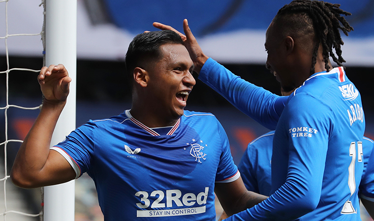 İskoçya derbisinde Rangers, Celtic'i 4-1 yendi