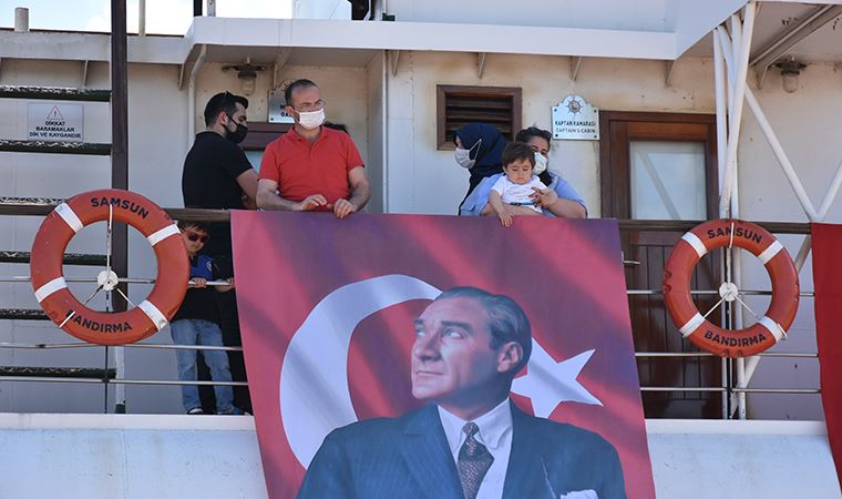 Ulu Önder Gazi Mustafa Kemal Atatürk’ün Bandırma Vapuru’yla geldiği kentte büyük coşku