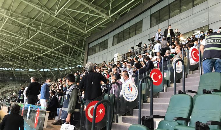 TFF temsilcisi müsaade etmedi, maç 15 dakika geç başladı