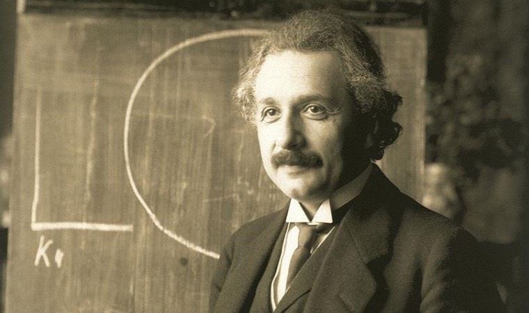 Einstein’ın el yazısı mektubu 1,2 milyon dolara satıldı