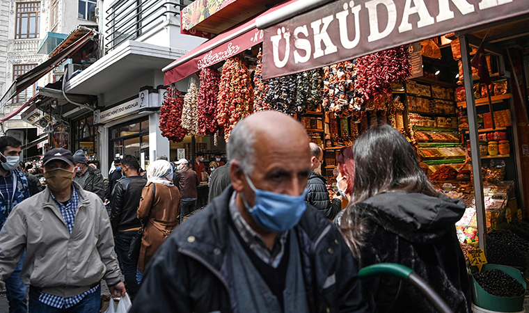 Koca'nın yardımcısı: Vakaların yüzde 95'i İngiliz varyantı