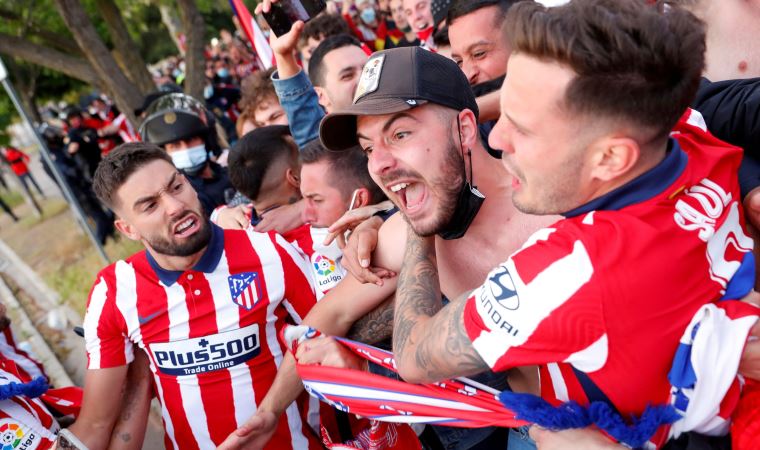 La Liga şampiyonu Atletico Madrid'de taraftarlar ve futbolcular bütünleşti