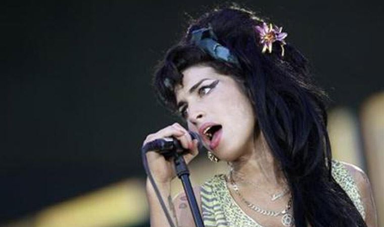 Amy Winehouse'un arkadaşı her şeyi anlattı: Turneye çıkmaya zorlanmış