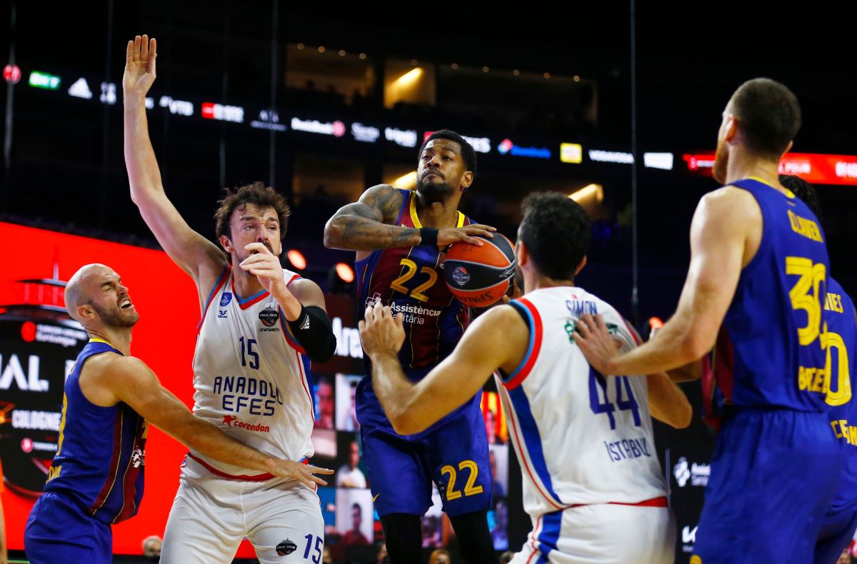 Anadolu Efes, EuroLeague şampiyonu!