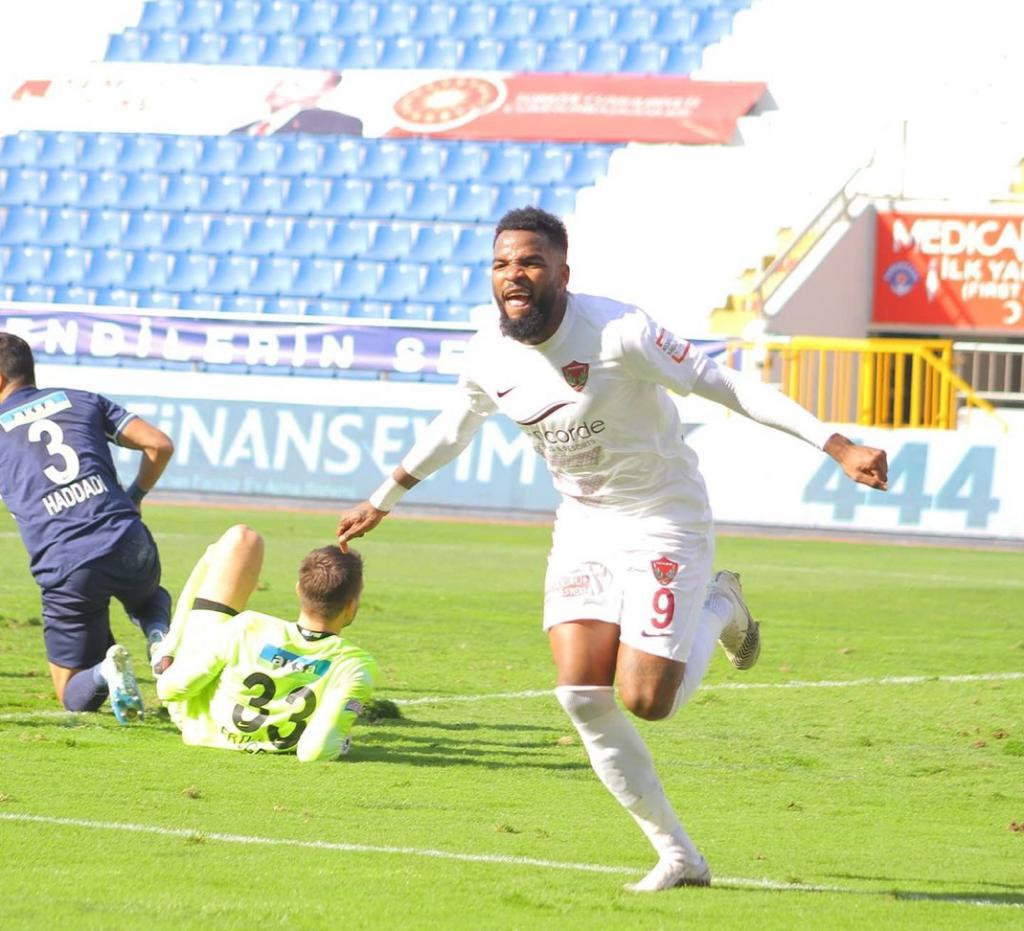 Süper Lig gol krallığı yarışında son durum! Boupendza, Larin, Aboubakar...