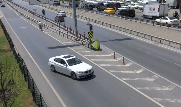 Trafikten kaçmak için karayolunda tehlikeye davetiye çıkardılar