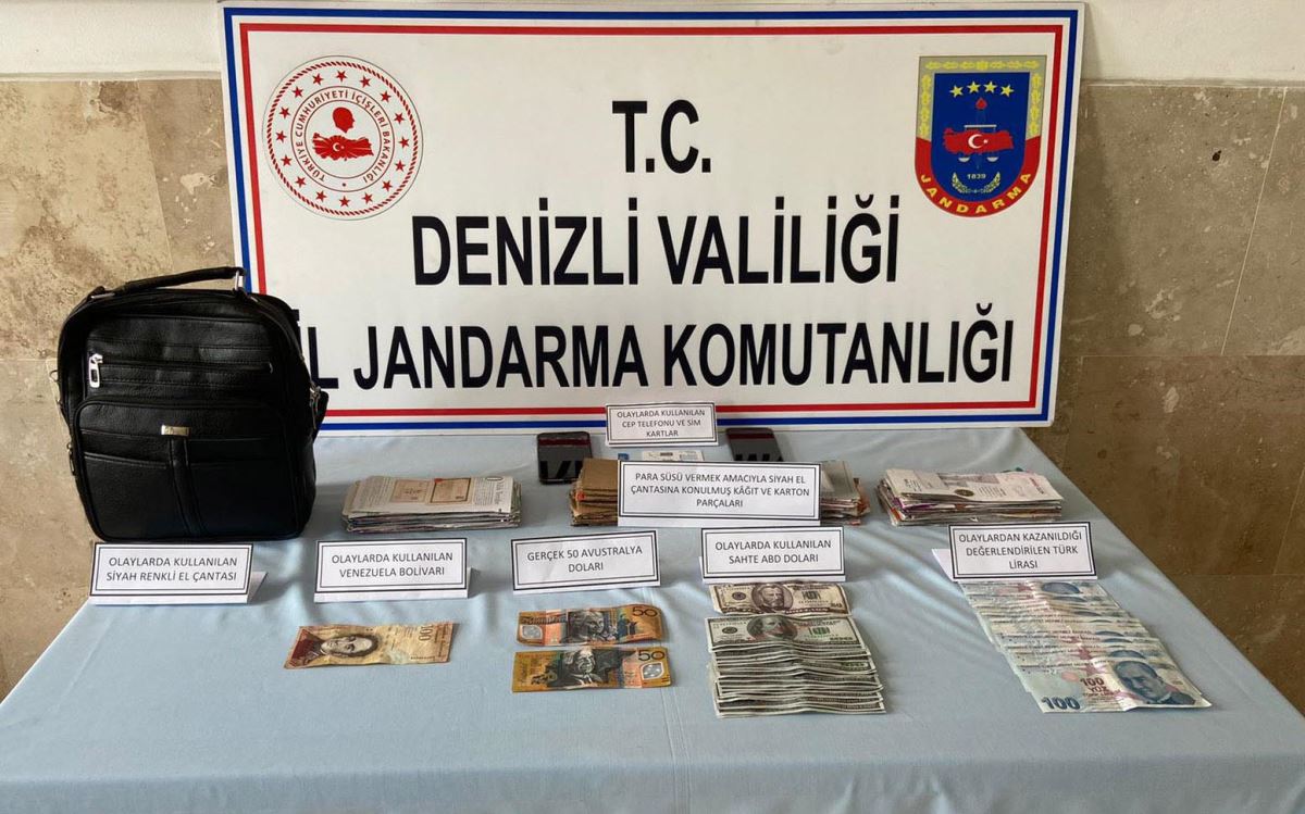 Gazete kağıdından desteleri, Avustralya doları diye sattılar