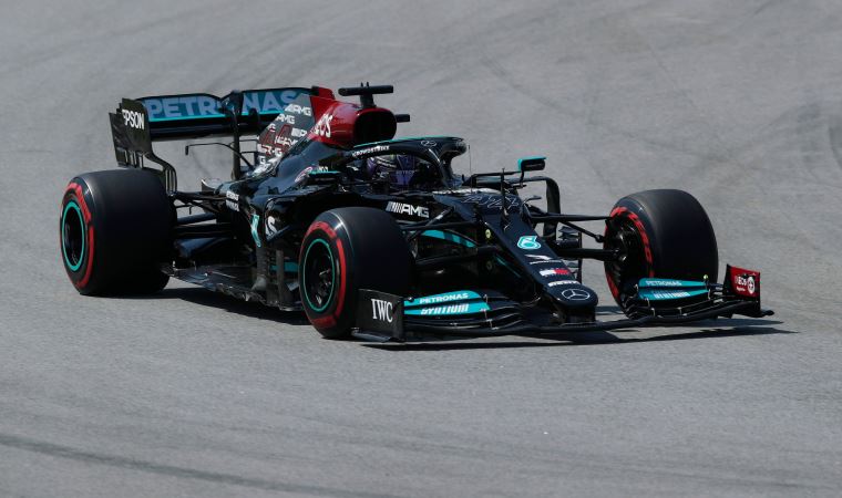 İspanya’da ikinci antrenmanda ilk sıra Lewis Hamilton’ın