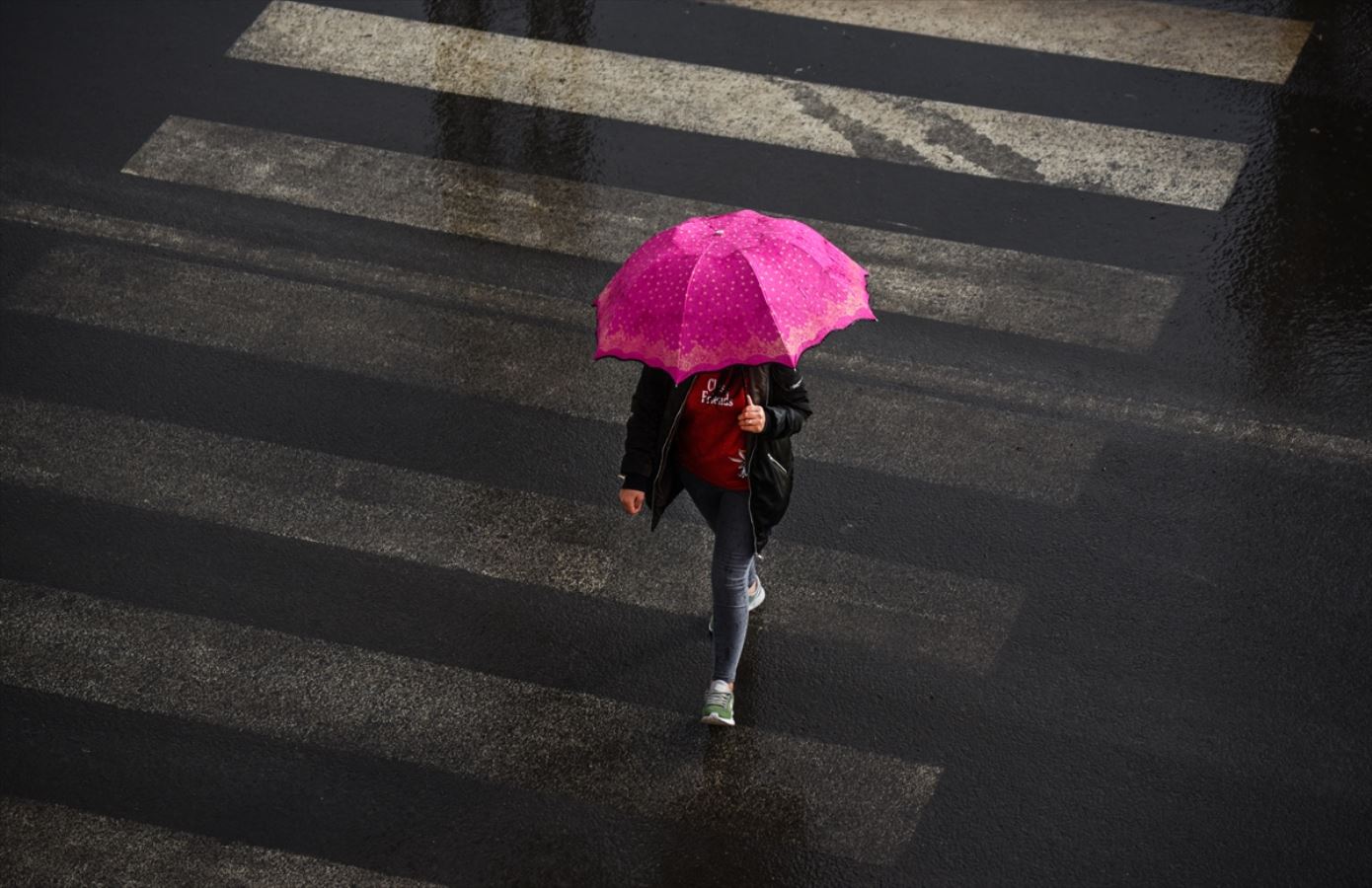 Meteoroloji'den son hava durumu raporu: Doğuda sağanak, batıda poyraz etkili olacak