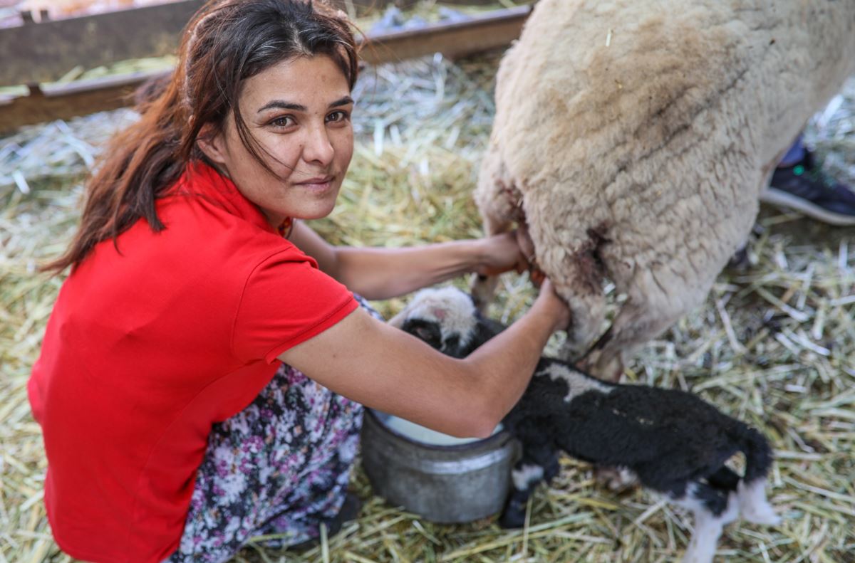 Melek İpek zor günleri geride bıraktı