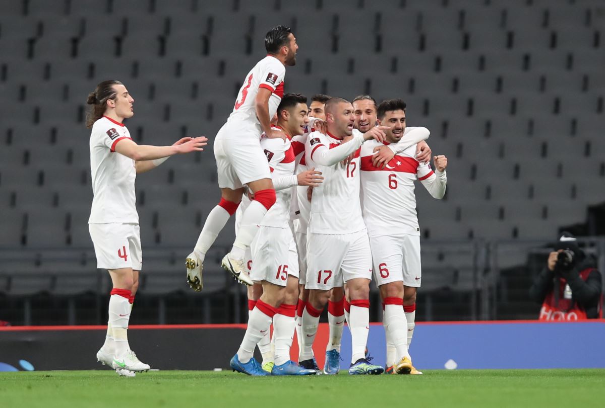 A Milli Futbol Takımı teknik direktörü Şenol Güneş açıklamalarda bulundu