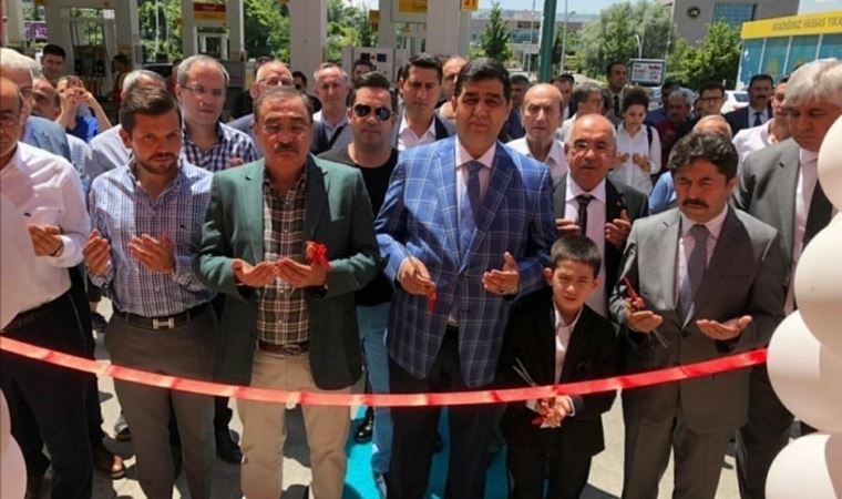 'TOGO Kuleleri ortakları ve Esat Toklu bir açılışta yine beraber'