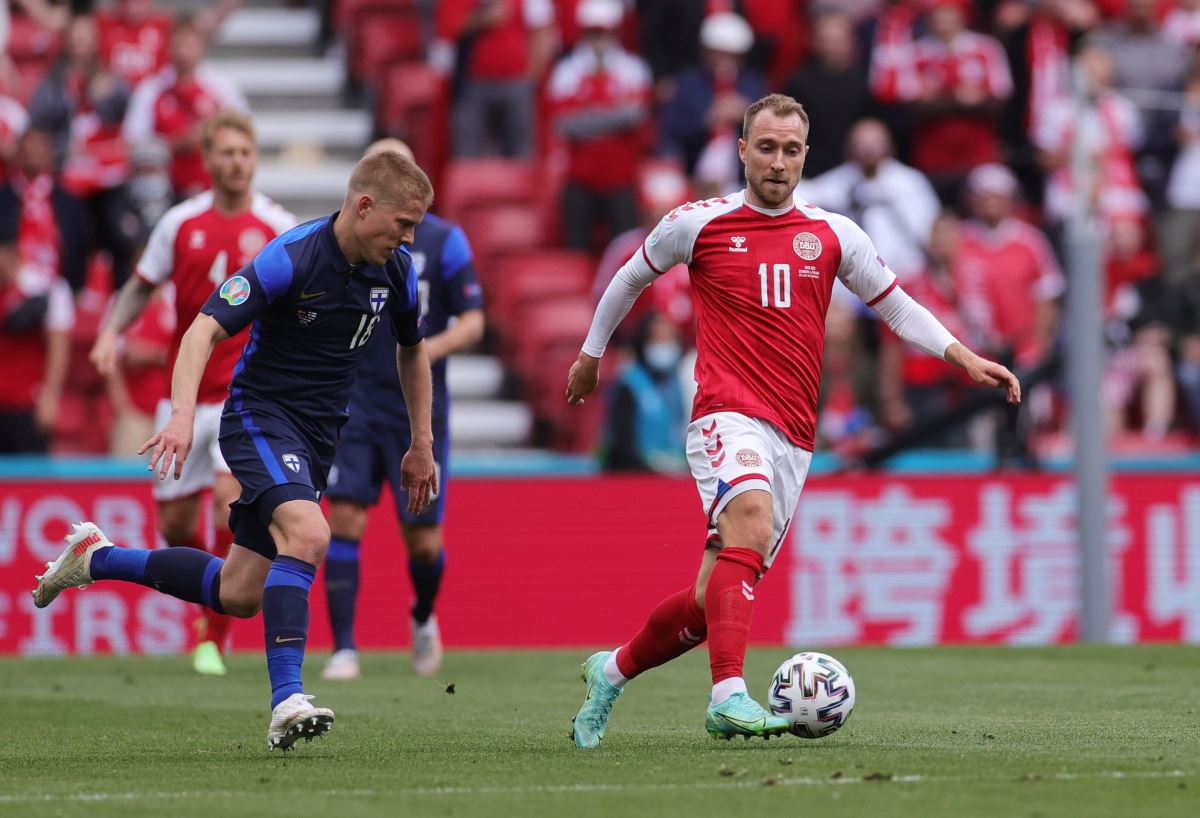 Christian Eriksen kurallar gereği futbola dönemeyebilir