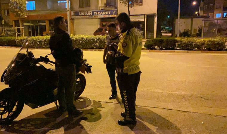 Polis ekipleri alkollü sürücüye dakikalarca dil döktü