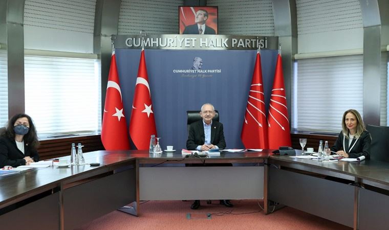 CHP Genel Başkanı Kemal Kılıçdaroğlu, Kadın Kolları il başkanları ile buluştu