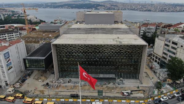 AKM'nin son hali paylaşıldı! Önündeki panolar kaldırıldı, AKM ortaya çıktı