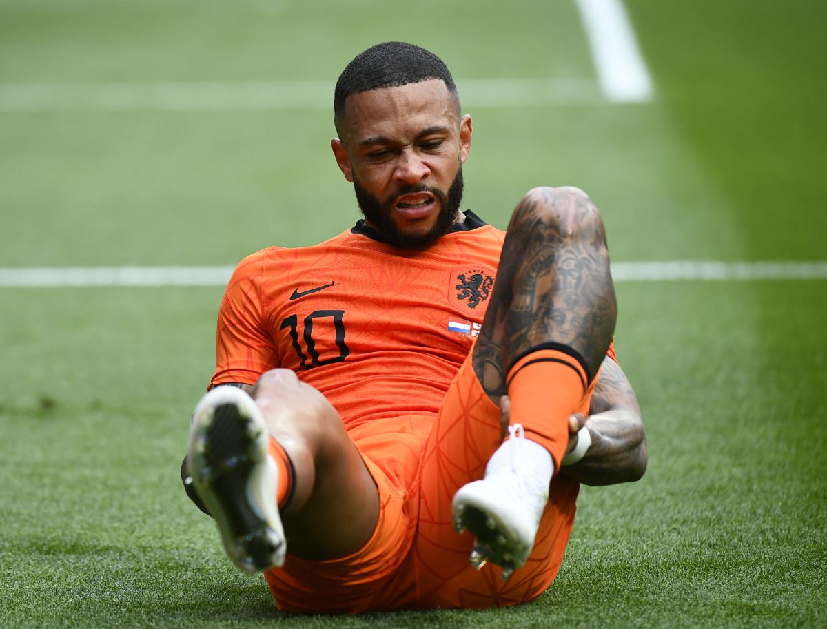 Barcelona Memphis Depay'ı duyurmaya hazırlanıyor