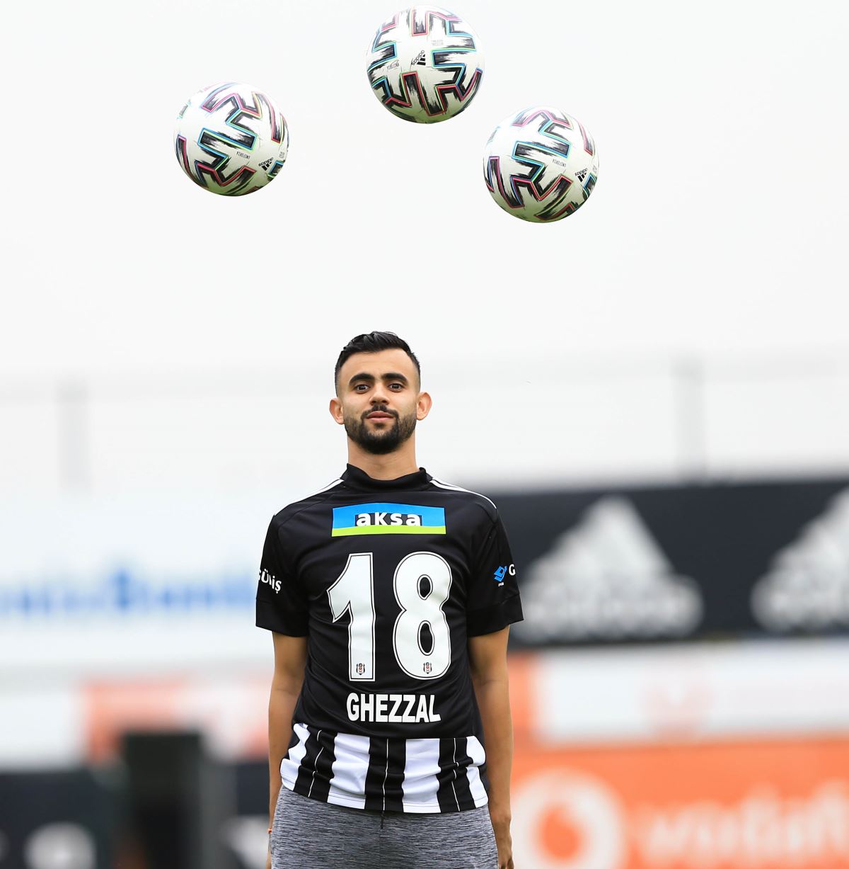 Rachid Ghezzal'ın menajeri: "Ghezzal Beşiktaş'ta kalmak istiyor"