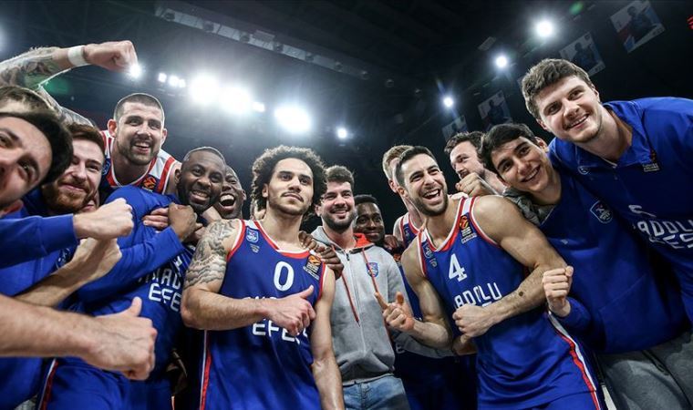 Anadolu Efes, Moerman ile sözleşmeyi bir yıllığına uzattı