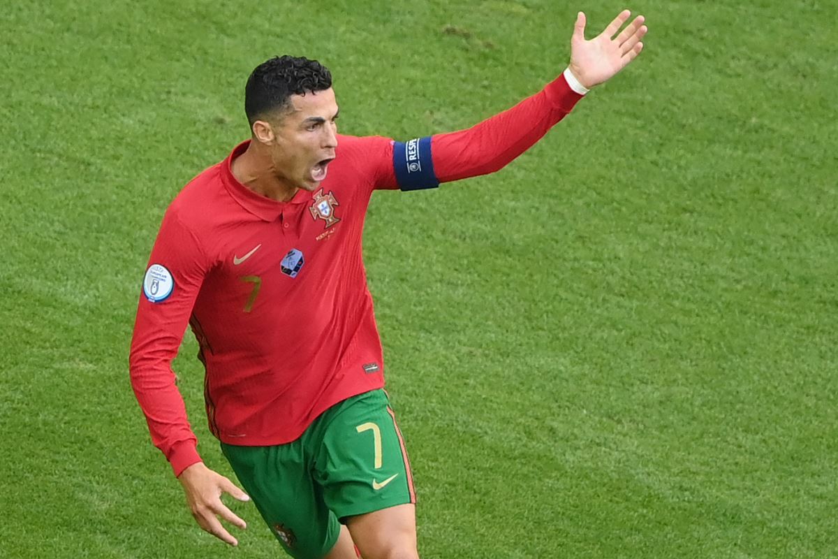 Cristiano Ronaldo bir rekora daha imza attı