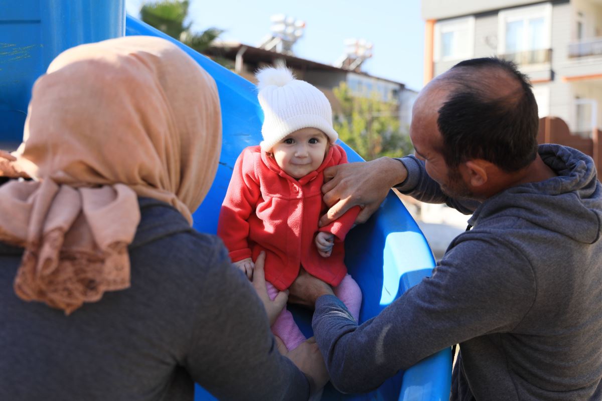 Tedavisi için 2.2 milyon dolar toplanan Asya bebek, umuda uçuyor