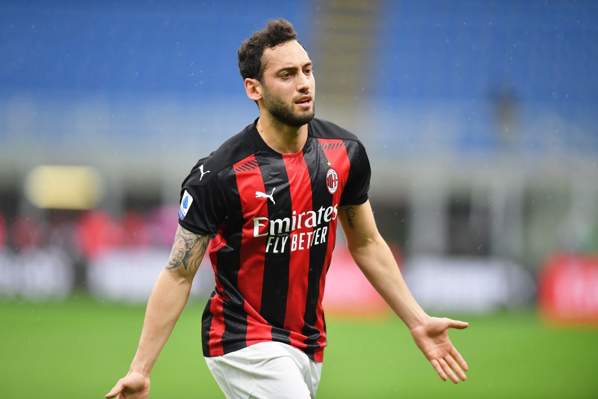 Inter, Hakan Çalhanoğlu'nu istiyor