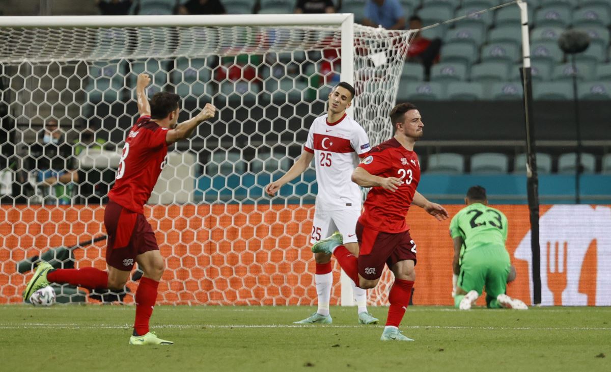 EURO 2020'de A Milli Futbol Takımı, İsviçre maçında protesto edildi