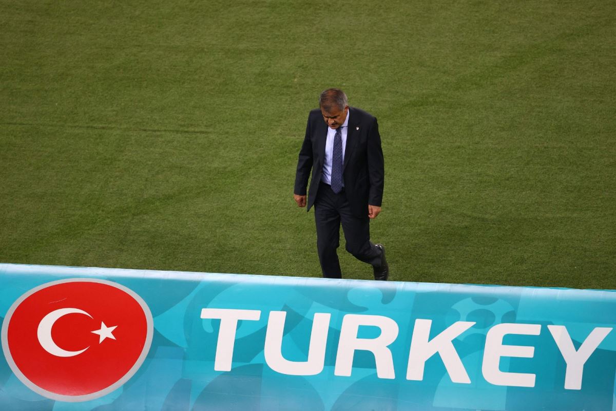 EURO 2020'de A Milli Futbol Takımı, İsviçre'ye mağlup oldu