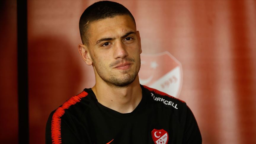 Merih Demiral'dan, TRT spikerine sert cevap