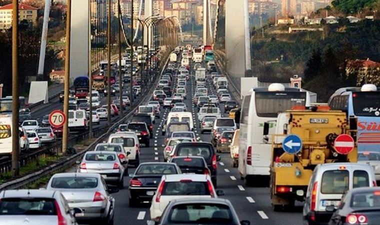 Kısıtlama sona erdi, trafik çilesi başladı