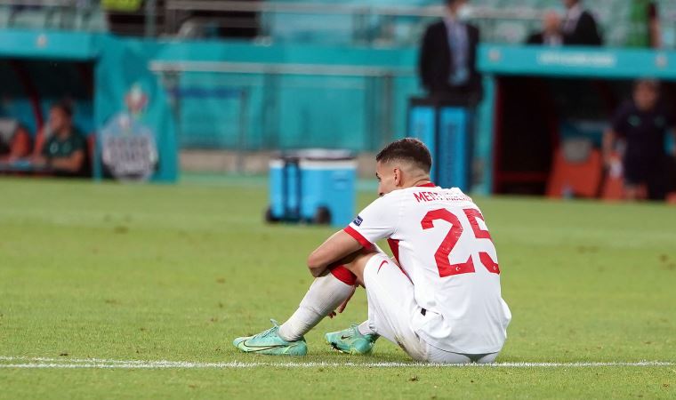 A Milli Futbol Takımı, Bakü'de kaldığı otelden ayrıldı