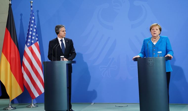 Merkel: “Libya halkının geleceği hakkında karar vermeli”