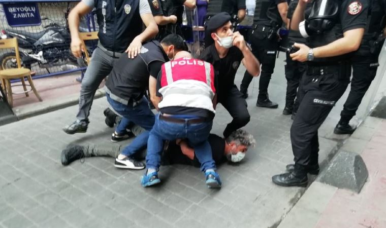 Taksim'de polisin sert müdahalesiyle gözaltına alınan muhabir: 