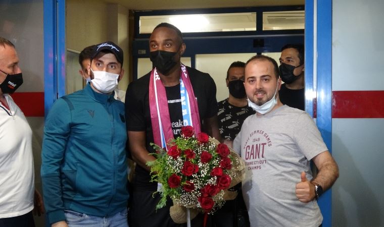 Trabzonspor’un yeni transferi Fode Koita, imza töreni için kente geldi