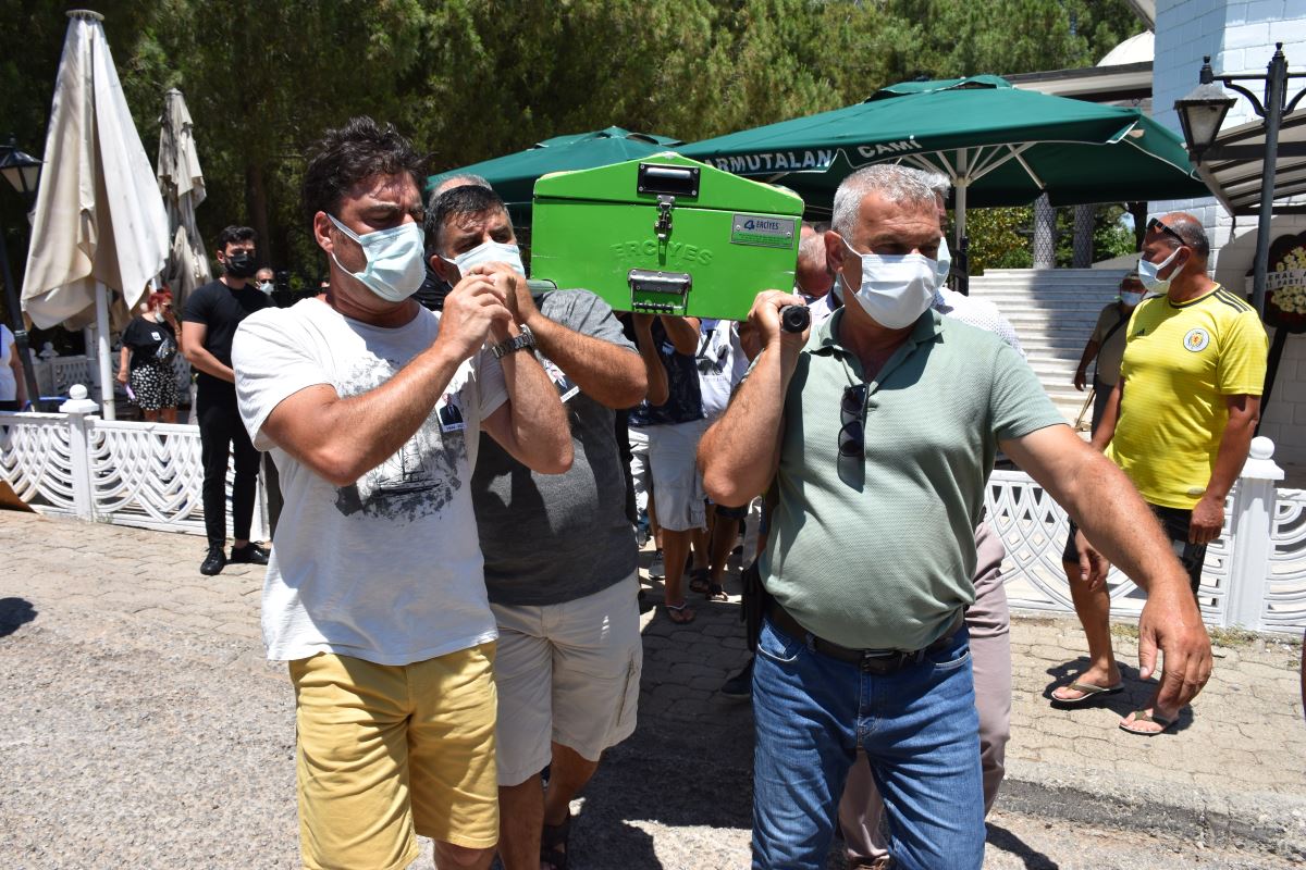 'Olacak O Kadar'ın yıldız ismi son yolculuğuna uğurlandı