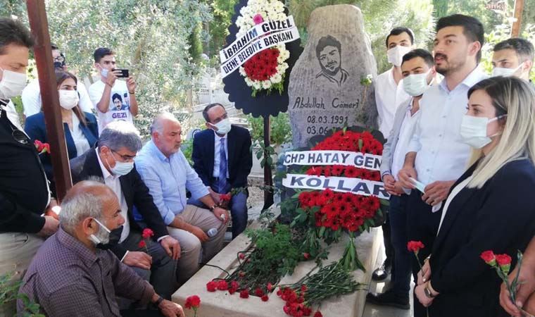 Gezi Direnişi'nde yaşamını yitiren Abdullah Cömert, mezarı başında anıldı