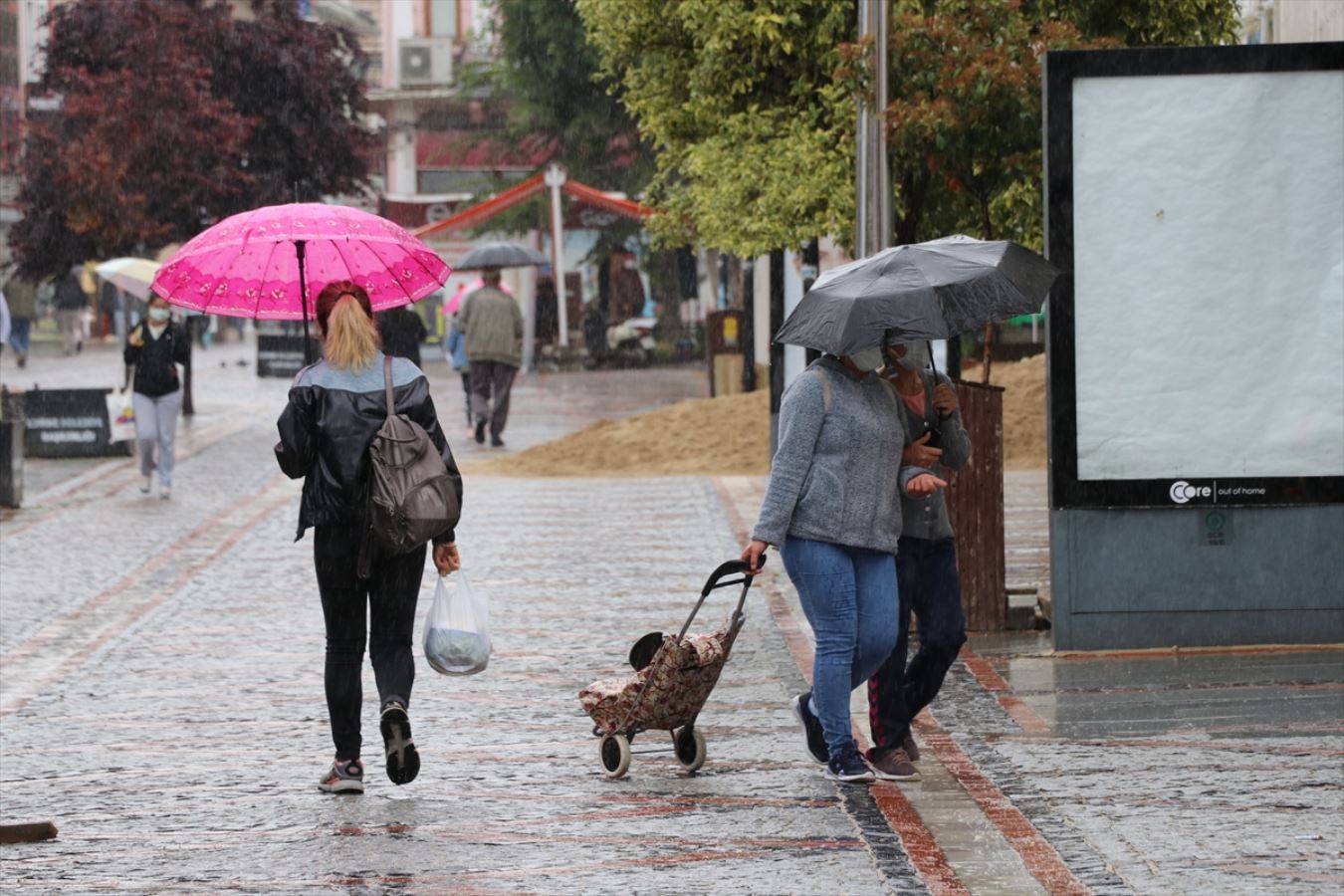 Yeni sağanak yağış uyarısı! Meteoroloji gün verdi