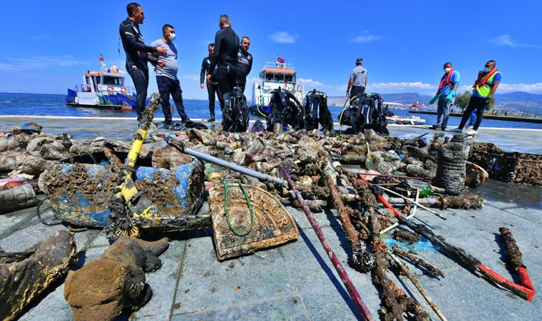 İzmir Körfezi’nde dip temizliği