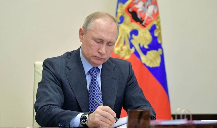 Putin, Rusya'nın Açık Semalar Anlaşması'ndan çekilmesine ilişkin yasayı imzaladı