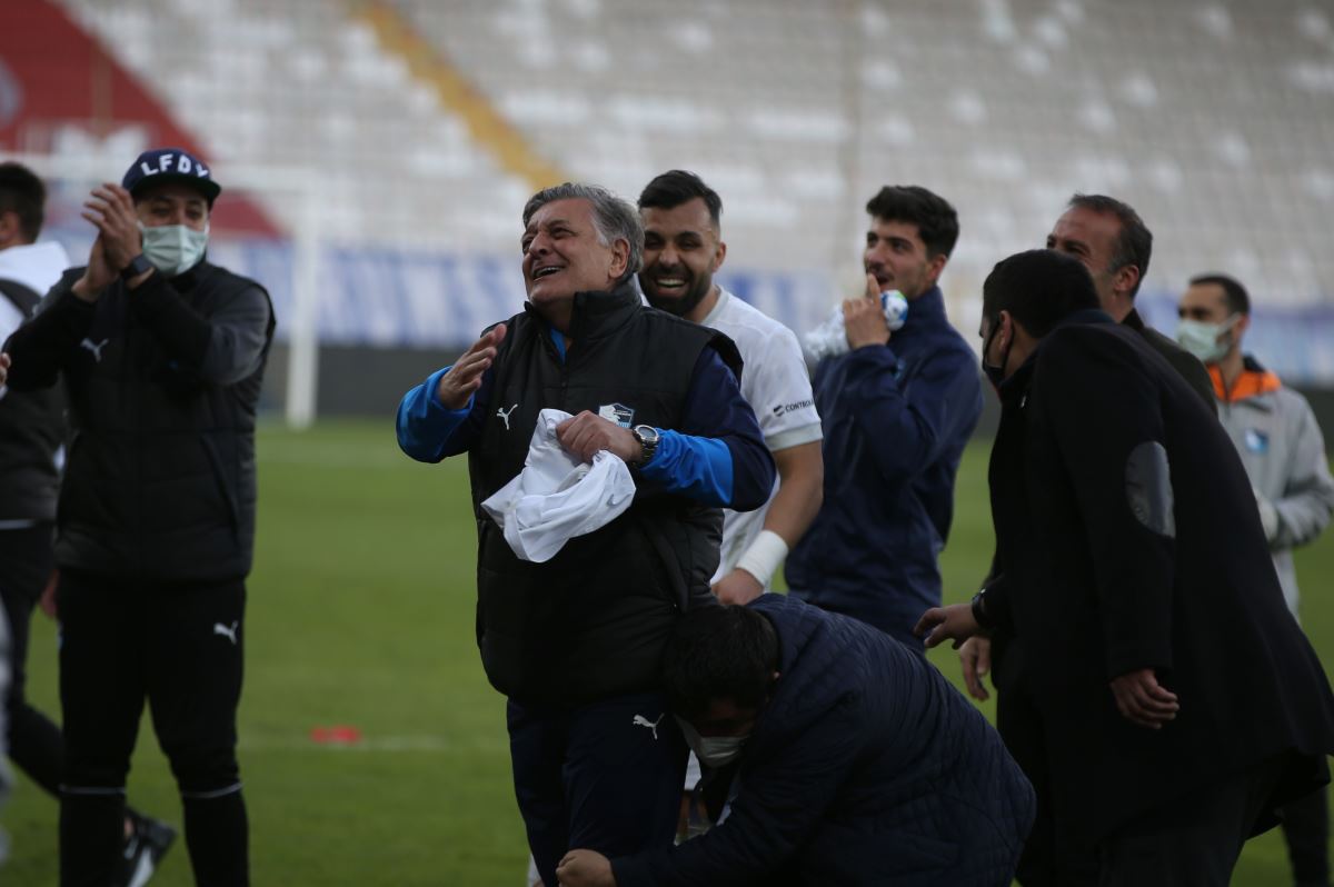 Yılmaz Vural: "Fenerbahçe'ye her zaman talip oldum, yine talibim"