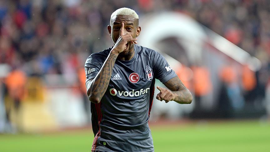 Anderson Talisca, Aboubakar transferini aylar önce duyurmuş!