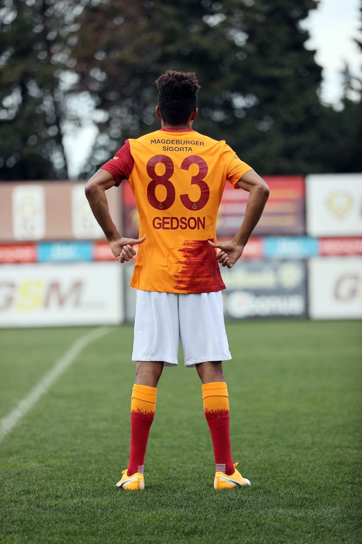 Besiktas confirma a chegada de Gedson Fernandes 