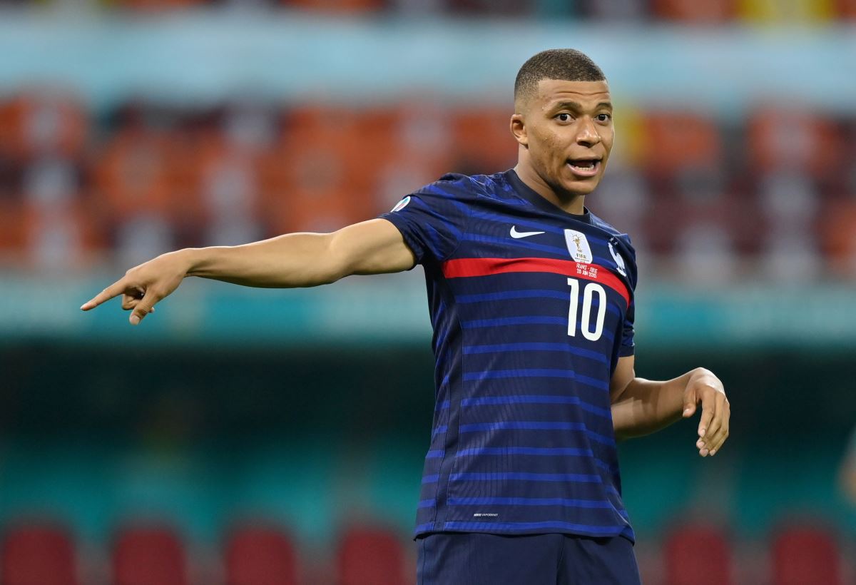 Kylian Mbappe kararını verdi, Paris Saint Germain yönetimine bildirdi