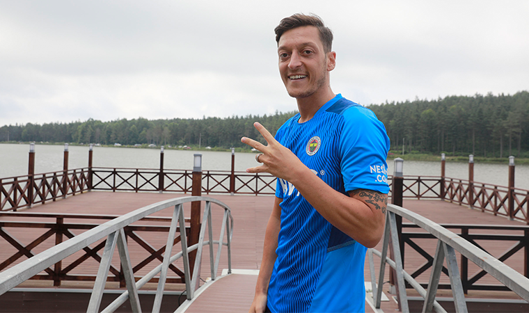 Fenerbahçe'de Mesut Özil, kampta açıklamalarda bulundu