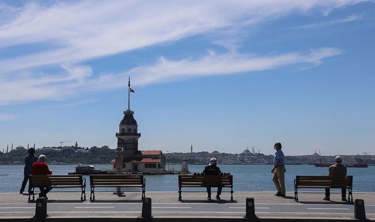 Anadolu Ajansı görevlisi Üsküdar'da akıntıya kapıldı