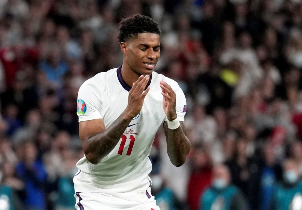 EURO 2020 finalinin ardından Saka, Sancho ve Rashford'a ırkçı saldırı